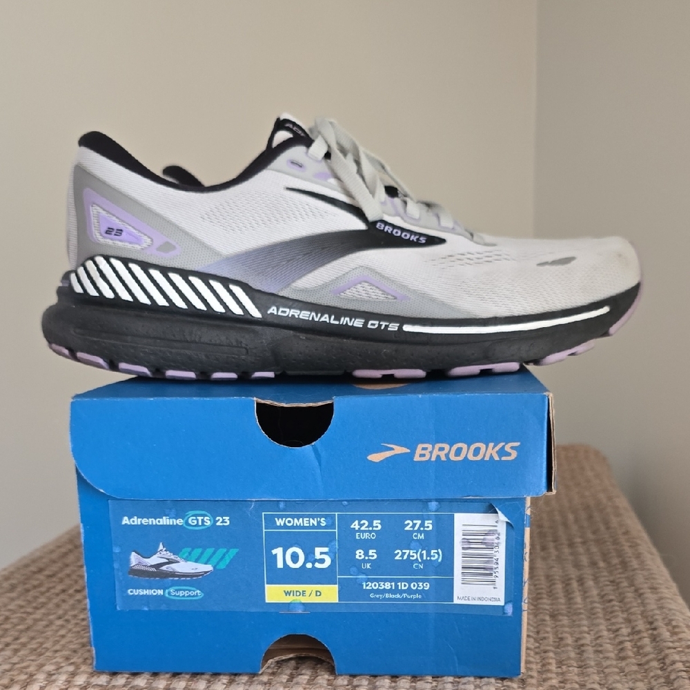 Brooks Women's Adrenaline GTS 23 Running Shoes - Gray and Black
